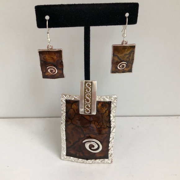 Chocolate and Silver pendant and earrings set 💋 - Picture 2 of 8